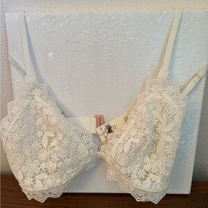 Aerie Cream Lace Bra Intimates & Sleepwear
